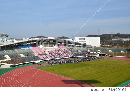 ユニバー記念競技場 競技会の準備運動 ユニバー記念競技場 競技会の準備運動 28900161