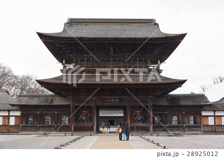 瑞龍寺山門（国宝）正面、富山県高岡市 28925012