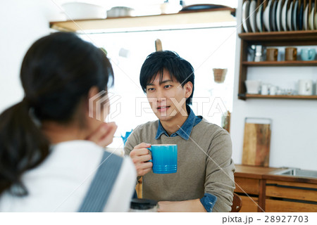 夫婦(ティータイムイメージ) 28927703