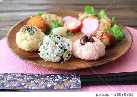 三種おこわの和食ワンプレートご飯 28930859
