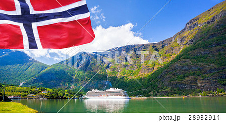 Cruise ship in the port of famous Flam, Norway. Cruise ship in the port of famous Flam, Norway. 28932914