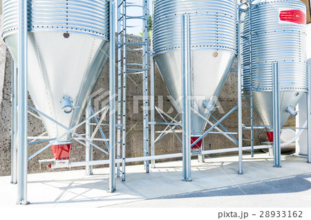 Steel silos for flour. 28933162