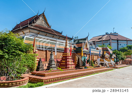 Wat Damnak, Siem Reap 28943145
