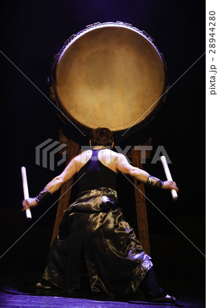 太鼓舞台 28944280