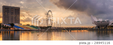 Singapore Skyline and view of Marina Bay 28945116