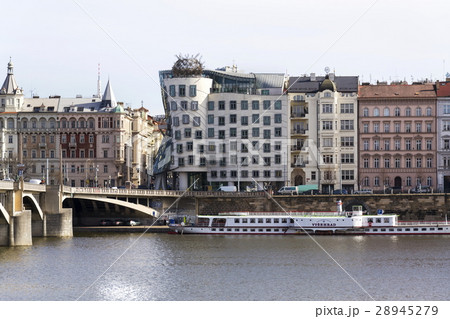 The Dancing House in Prague, Czech republic The Dancing House in Prague, Czech republic 28945279