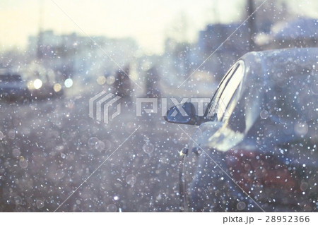 city traffic car road winter snow city traffic car road winter snow 28952366