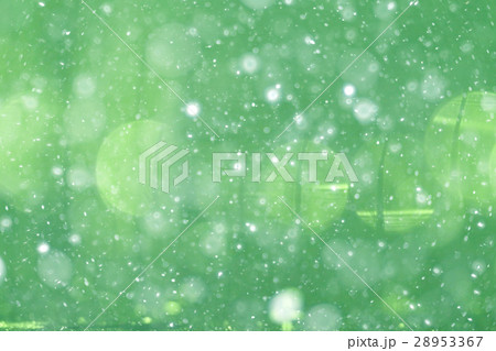 Green background bokeh blurred glare rain Green background bokeh blurred glare rain 28953367