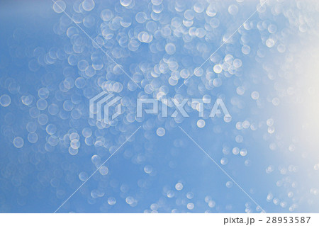 light blue background bokeh drops glass, blurred 28953587