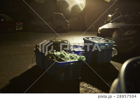 夜の漁港 28957504