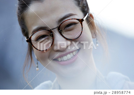 旅する女性 28958774