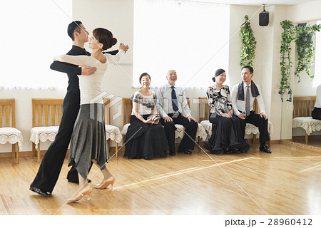 社交ダンス 28960412