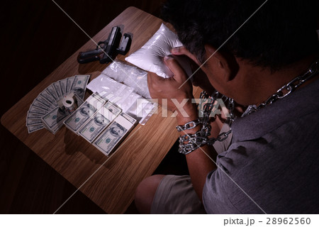 Image concept involves drugs. 28962560