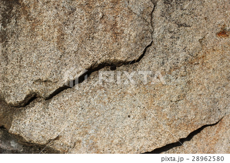 荒い岩肌 28962580