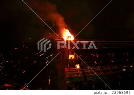 修二会　お松明 28968692