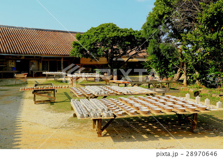 やちむんの里・11(沖縄県中頭郡読谷村) やちむんの里・11(沖縄県中頭郡読谷村) 28970646