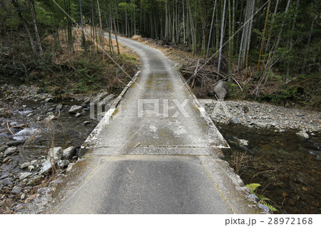 高知県四万十市　小津賀沈下橋（小津賀川） 28972168