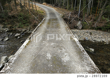 高知県四万十市 小津賀沈下橋(小津賀川) 高知県四万十市 小津賀沈下橋(小津賀川) 28972169