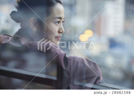 旅行を楽しむ日本人女性 28982398