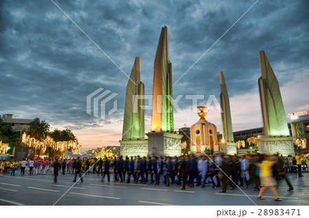 king rama 9 father days bangkok thailand 28983471