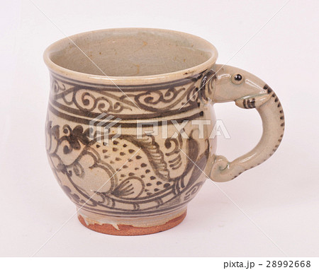 Sangkhalok cup with elephant handle Sangkhalok cup with elephant handle 28992668