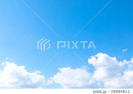 空　雲　青い空　白い雲　合成用背景素材　写真素材 28994811