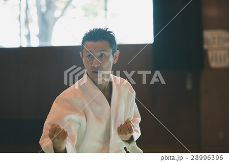 martial artist 28996396