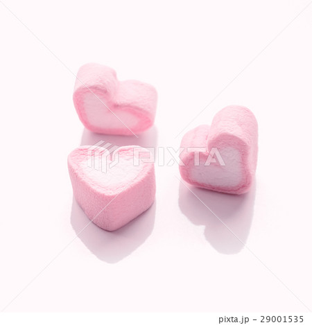 Soft focus - Heart shape pink candy Soft focus - Heart shape pink candy 29001535