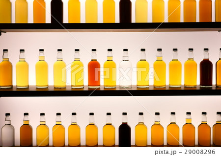 ウイスキー原初ボトルの棚3段 ウイスキー原初ボトルの棚3段 29008296