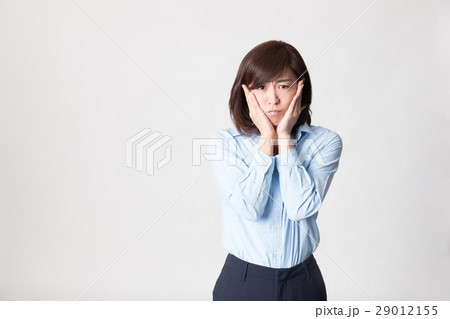 OLポートレート・ミドル女性(白バック) OLポートレート・ミドル女性(白バック) 29012155