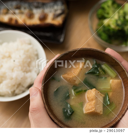 味噌汁 29013097