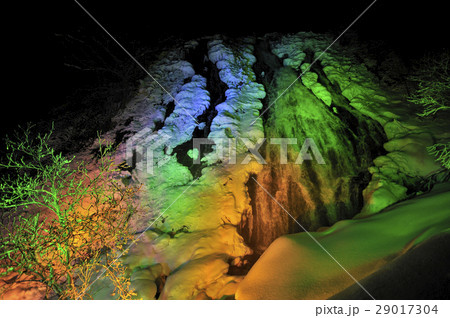 オシンコシンの滝のライトアップ オシンコシンの滝のライトアップ 29017304
