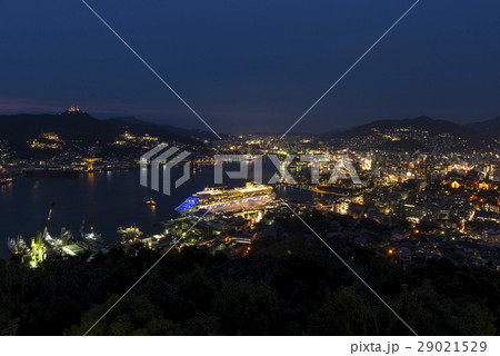 鍋冠山公園展望台から望む長崎の夜景 29021529