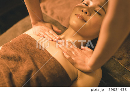 body care　撮影協力： 3BエステサロンLuki'A（麻布十番） 29024438