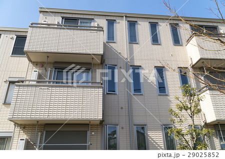住宅　3階立て　アパート　イメージ　外観 29025852