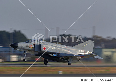 航空自衛隊　戦闘機　着陸　F-4EJ 29026087