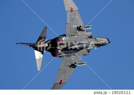 航空自衛隊　戦闘機　機動飛行　F-4EJ 29026121