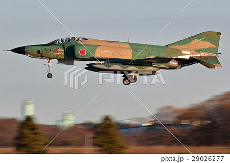 航空自衛隊　戦闘機　着陸　RF-4E 29026277