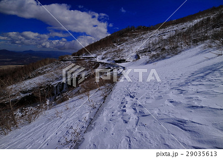 富士山五合目の雪景色 富士山五合目の雪景色 29035613