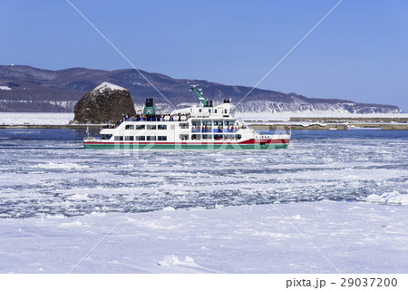 網走港の流氷砕氷船 29037200