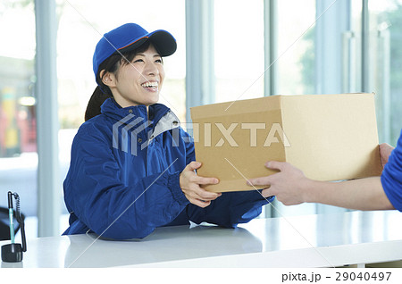 宅配業 29040497