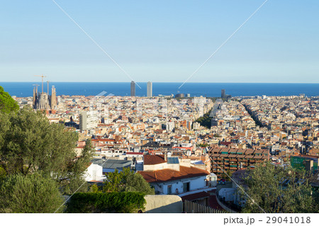 Walking around Park Guell in Barcelona 29041018