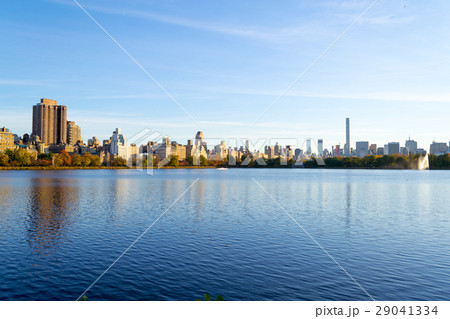 Midtown from central park reservoir 29041334