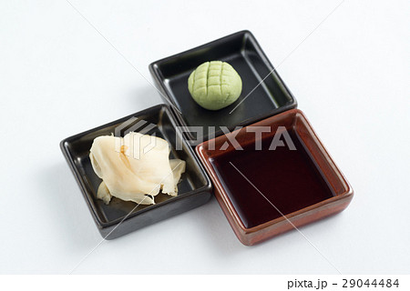 toy car on hand toy car on hand 29044484