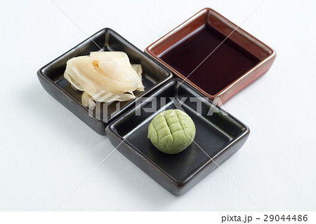 toy car on hand toy car on hand 29044486