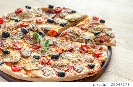 Homemade Regina pizza 29047178