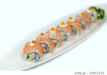 Salmon sushi 29052250