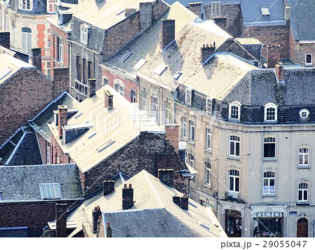 ヨーロッパの街並のリアルタッチの風景画イラスト素材のイラスト素材 29055047 Pixta