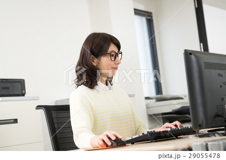 ビジネスウーマン ビジネスウーマン 29055478