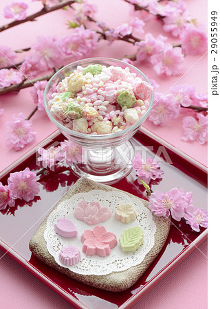 雛あられ　雛祭り　桃の花 29055949